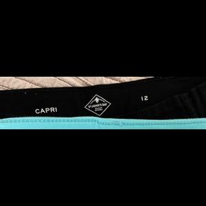 St. John’s Bay Capri pants